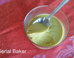 Crème dessert à la courgette crue, citron et thé matcha