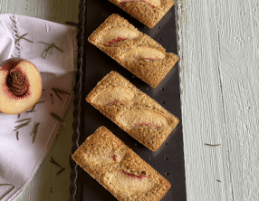 Financiers pêches, pistaches, verveine
