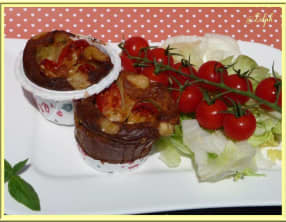 Muffins aux tomates cerises, oignons rouges et parmesan