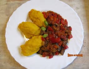 Ragoût d'aubergines et poivrons à la polenta
