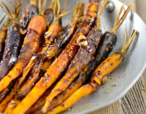 Carottes rôties et confites au four