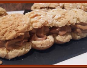 Choux à la crème pralinée