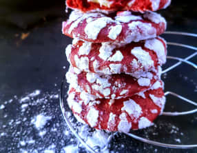 Red velvet crinkles cookies