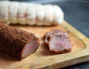 Porc séché et frotté aux épices au café