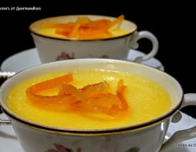 Petites crèmes au citron.