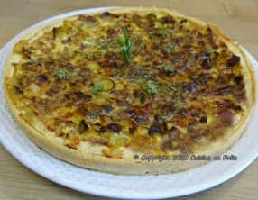 Tarte aux poireaux et aux lardons fumés et à l'estragon