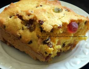 Cake à la polenta et aux fruits secs