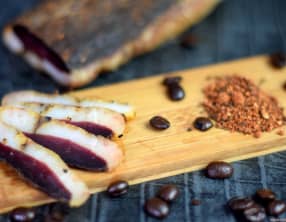 Magret de canard séché aux épices au café
