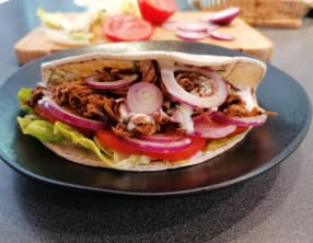 Tortilla de pulled pork ou tortilla d’effiloché de porc aux crudités