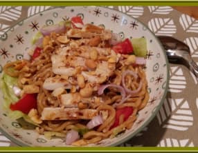 Salade de nouilles au poulet