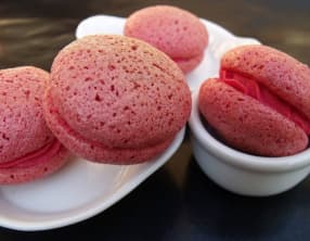 Macarons amaretti à la rose