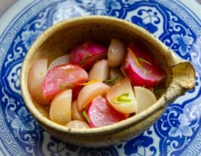 Navets à la vapeur, sauce au yuzu