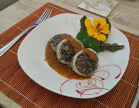 Encornet farcis au risotto à l'encre de seiche