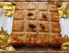 Quatre-quarts aux pommes, cidre, amandes et noix