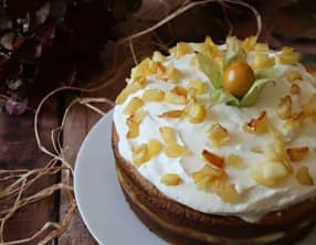 Layer cake pommes caramélisées chantilly coco