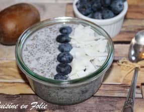 Chia pudding myrtille-coco
