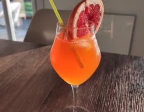Tropical rosé Spritz