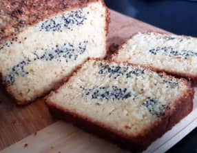 Cake marbré amandes citron et pavot