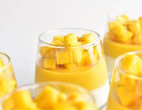 Verrine de mousse de mangue