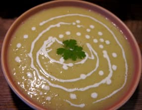 Soupe poireaux pommes de terre au chèvre frais