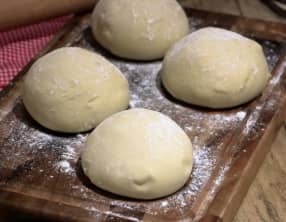 Pâte à pizza fine