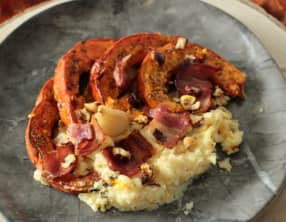 Potimarron rôti au lard et noisettes