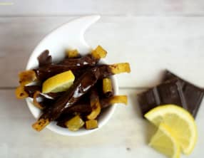 Zestes de citron confit au chocolat