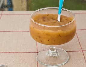 Compote de pommes aux dattes