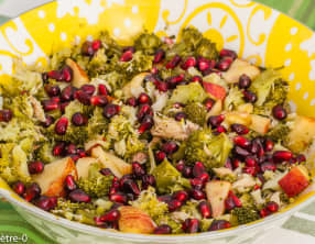 Salade de brocolis, maquereau et grenade