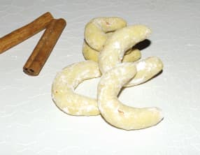 Petits fours grecs aux amandes, cannelle et zeste d’orange
