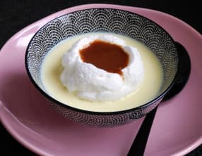 Oeufs à la neige sauce Carambar