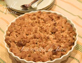 Crumble aux poires et pépites de chocolat noir