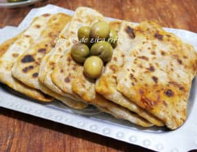 Crêpes salées à la chakchouka aux oignons verts