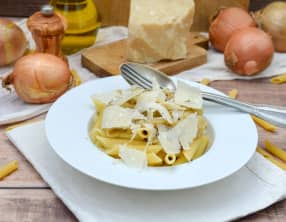 Pâtes aux oignons