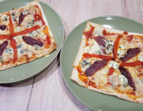 Pain lavash au magret de canard , fourme d’Ambert et miel