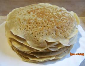 Crèpes au lait fermenté et à la banane