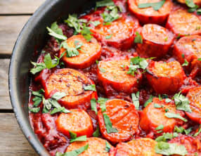 Patates douces à la sauce tomate