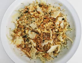 Salade de fenouils, sauce aux anchois