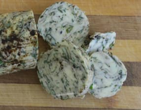 Beurre à  l'ail noir et persil