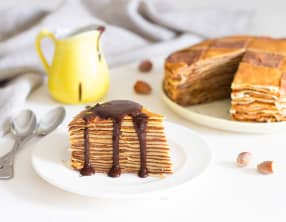 Gâteau de crêpes au chocolat en damier