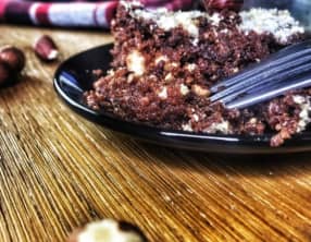 Brownie au chocolat à la pâte de dattes et beurre végétal