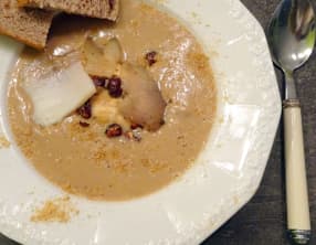 Velouté de châtaignes et lard de Colonnata