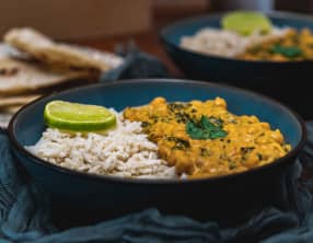 Curry de pois chiches épinards et riz complet
