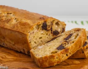 Cake salé aux pruneaux, châtaignes et comté