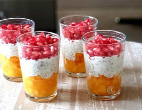 Pudding de Chia au Kaki Orange et Grenade