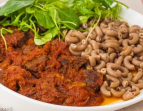 Mijoté de cerf au piment doux et à la badiane