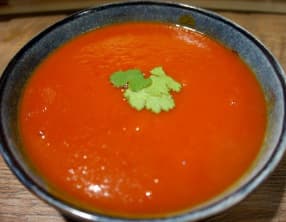 Soupe tomates au curcuma et épices
