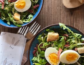 Salade de pissenlits lardons et œufs durs