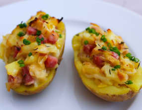 Pomme de terre au four, jambon et poireau