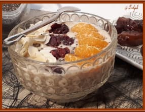 Chia pudding aux dattes et lait d’amande